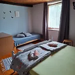 Hisa Gadica Apartman *