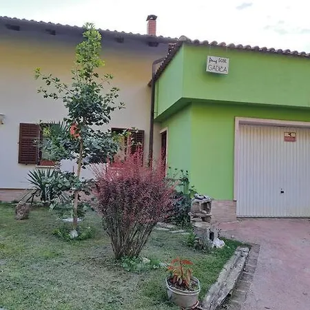 Apartman Hisa Gadica *