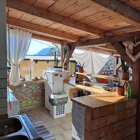 Apartman Hisa Gadica *